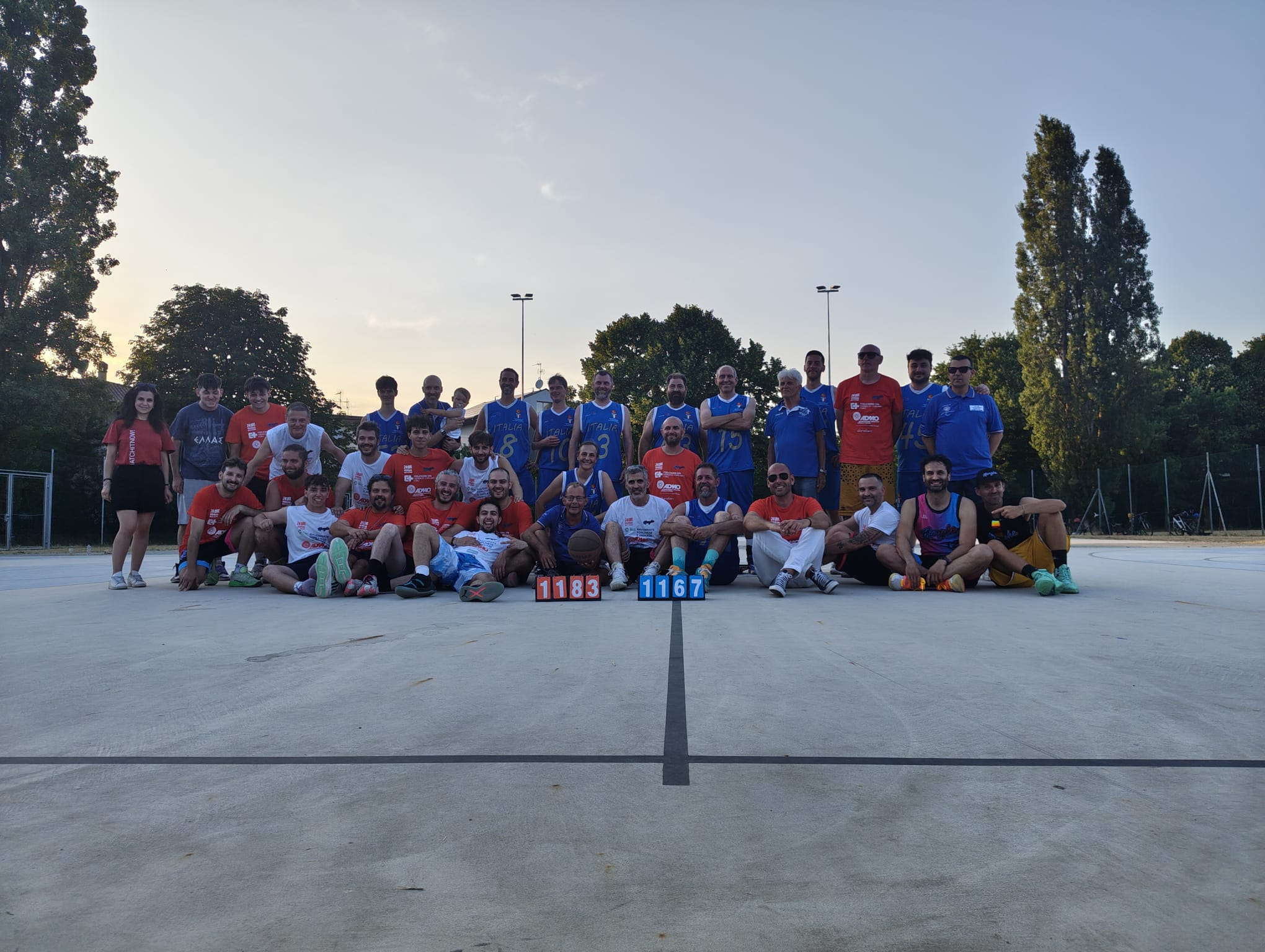 I partecipanti al torneo Marghe All Star riuniti sul campo